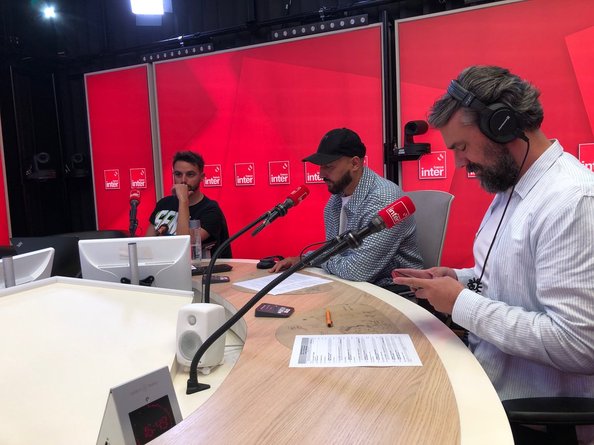 Aujourd’hui j’étais chez Zoom Zoom Zen sur <a href="/franceinter/">France Inter</a>, on y parlait #RéceptionDeLaLecture et #DarkRomance. Plein de choses à dire !