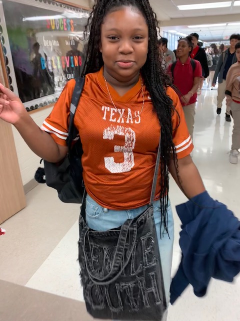 Bussey_Owlets's tweet photo. "Our Owlets are showing their school spirit during College Week by proudly wearing their college gear! A fun way to inspire future aspirations and celebrate higher education!" #CollegeWeek #SchoolSpirit #FutureGoals #GISDUnmatched #BusseyMS @gisdcounseling https://t.co/Pdfyeg0FDQ
