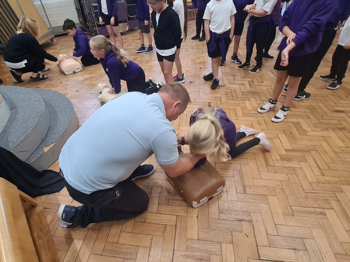 Miss L Flowers tweet media