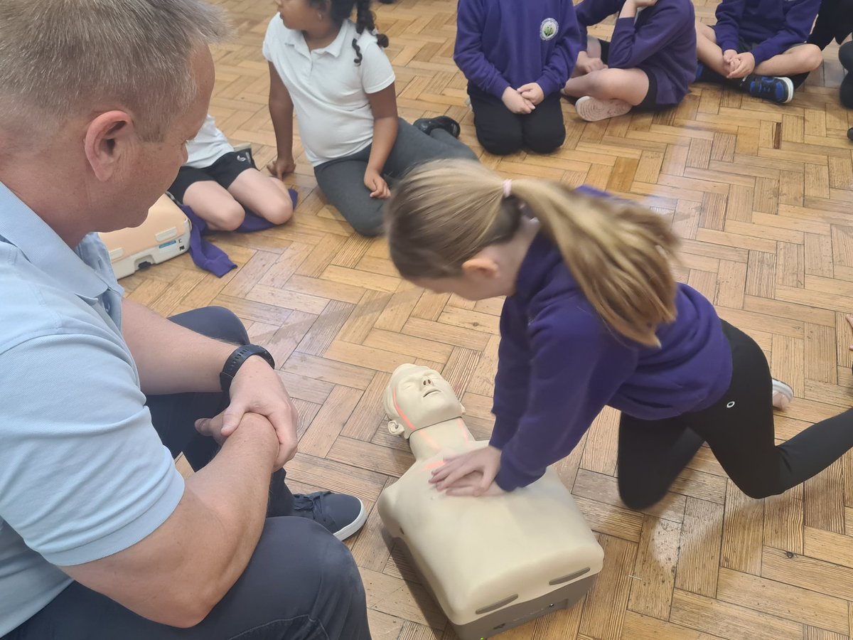 Miss L Flowers tweet media