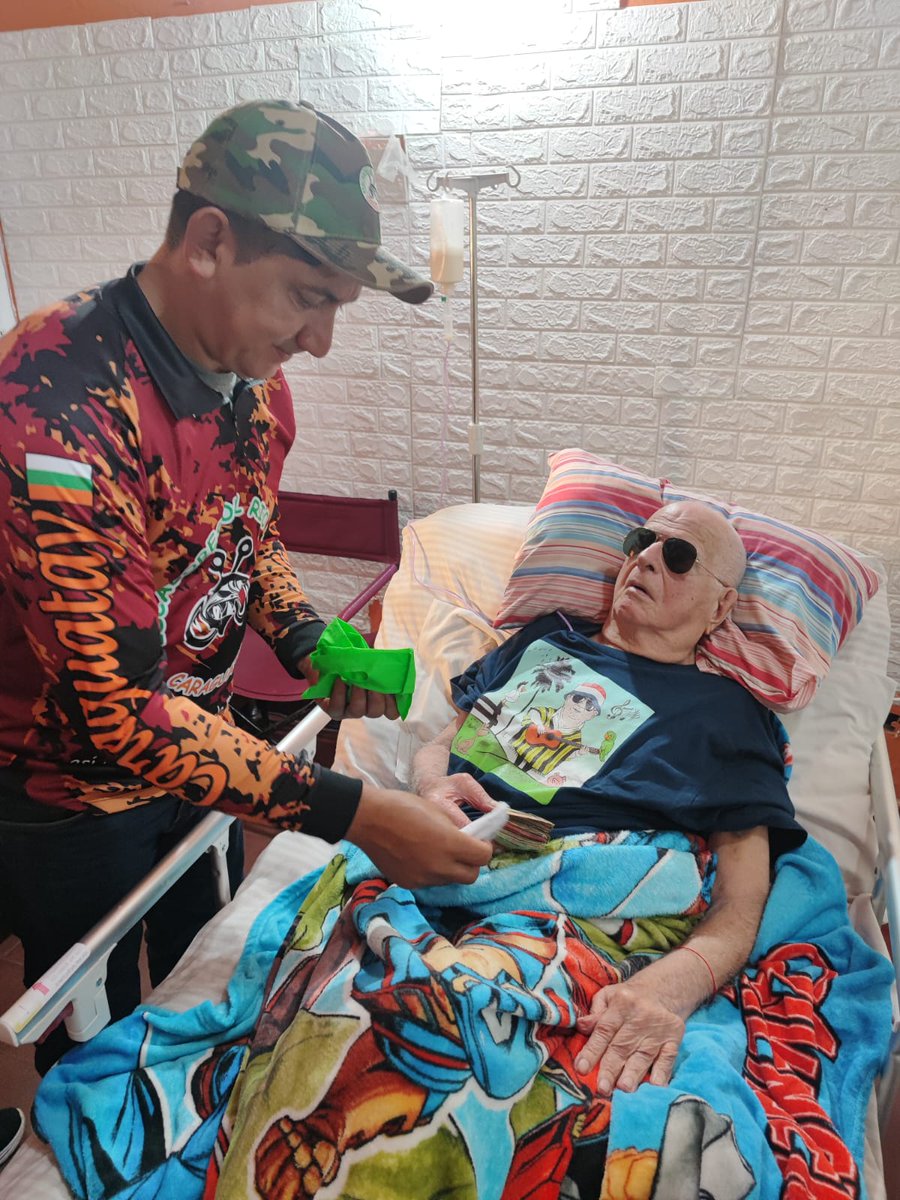 C_Pesc_Yhaguy's tweet photo. ¡Se ha realizado la entrega de 9.120.000 al Señor Quemil Yambay, en nombre de la ciudad de Caraguatay por la Asociación de Pescadores del Río Yhaguy!🇵🇾

Esto fue posible gracias al apoyo de toda la ciudadanía en la actividad benéfica realizada en honor a nuestro compueblano. https://t.co/aIfRbU3dUs