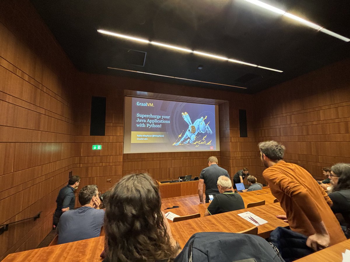 I am getting vibes as if I was back in the University. Nice venue for Zürich JUG with ⁦<a href="/fniephaus/">Fabio Niephaus</a>⁩ #graalvm