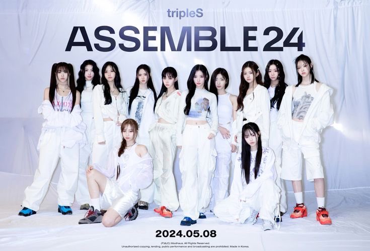 wabiville's tweet image. when was the last time we saw tripleS in anything different other than jeans, black or white sweats or school uniforms..