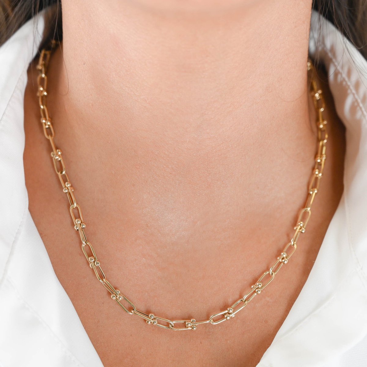 777Jewelry's tweet photo. Stunning U-Link Necklace!
This piece combines contemporary design with timeless elegance.
💰 Price: $1,649.99
📏 Length: 18" | Width: 5 mm
⚖️ Weight: 10.6g
🔒 Closure: Spring Ring
#GoldJewelry #Necklace #GoldNecklace #777Jewelry https://t.co/a9wcix3Crt