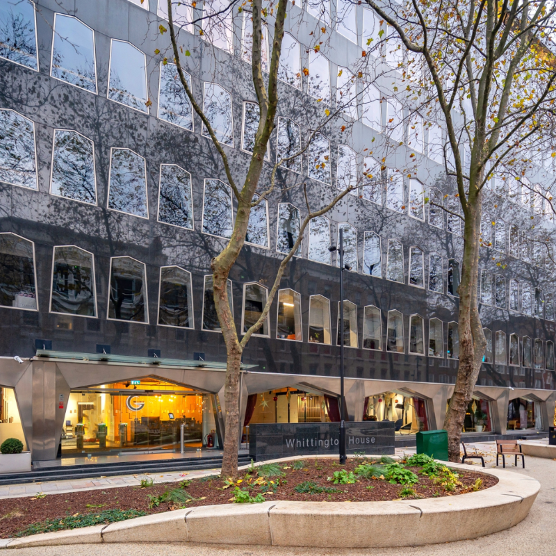 CoStarUK's tweet photo. Looking for the latest #CommercialProperty news—from @gpe_london's £70 million-plus Bloomsbury office offer to @BNYMellon's Manchester relocation—delivered in full direct to your inbox?

Stay ahead of your competitors with @CoStarNews’s Editor’s Picks.