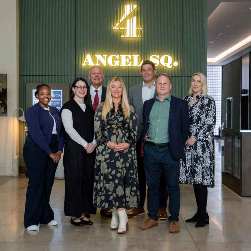 CoStarUK's tweet photo. Looking for the latest #CommercialProperty news—from @gpe_london's £70 million-plus Bloomsbury office offer to @BNYMellon's Manchester relocation—delivered in full direct to your inbox?

Stay ahead of your competitors with @CoStarNews’s Editor’s Picks.