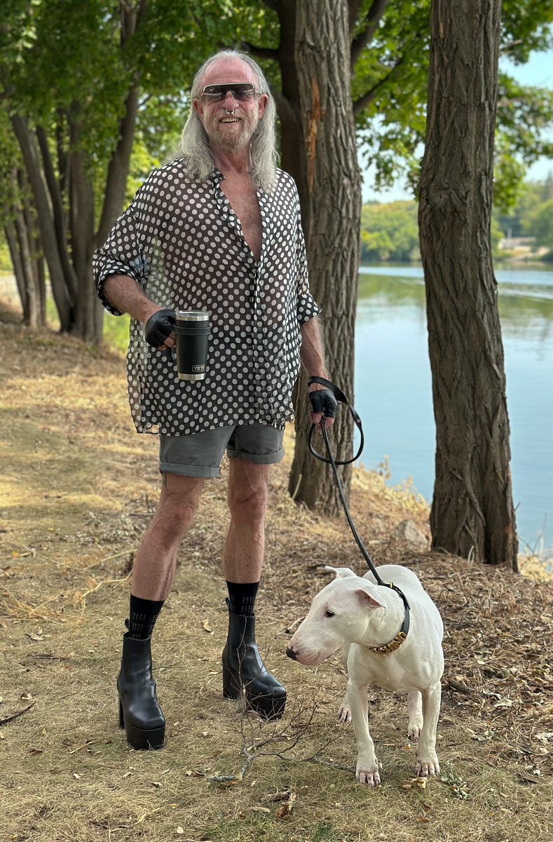 ml_hades's tweet photo. Billy got his head stuck in a little tree branch. Coming back to the house I met our neighbor Karen. #HaiderAckermann silk shirt #Polo shorts #RickOwens Larry Fall 2019 Kiss heels #KarlLagerfeld gloves #CutlerandGross sunglasses https://t.co/MXAqKMjziO