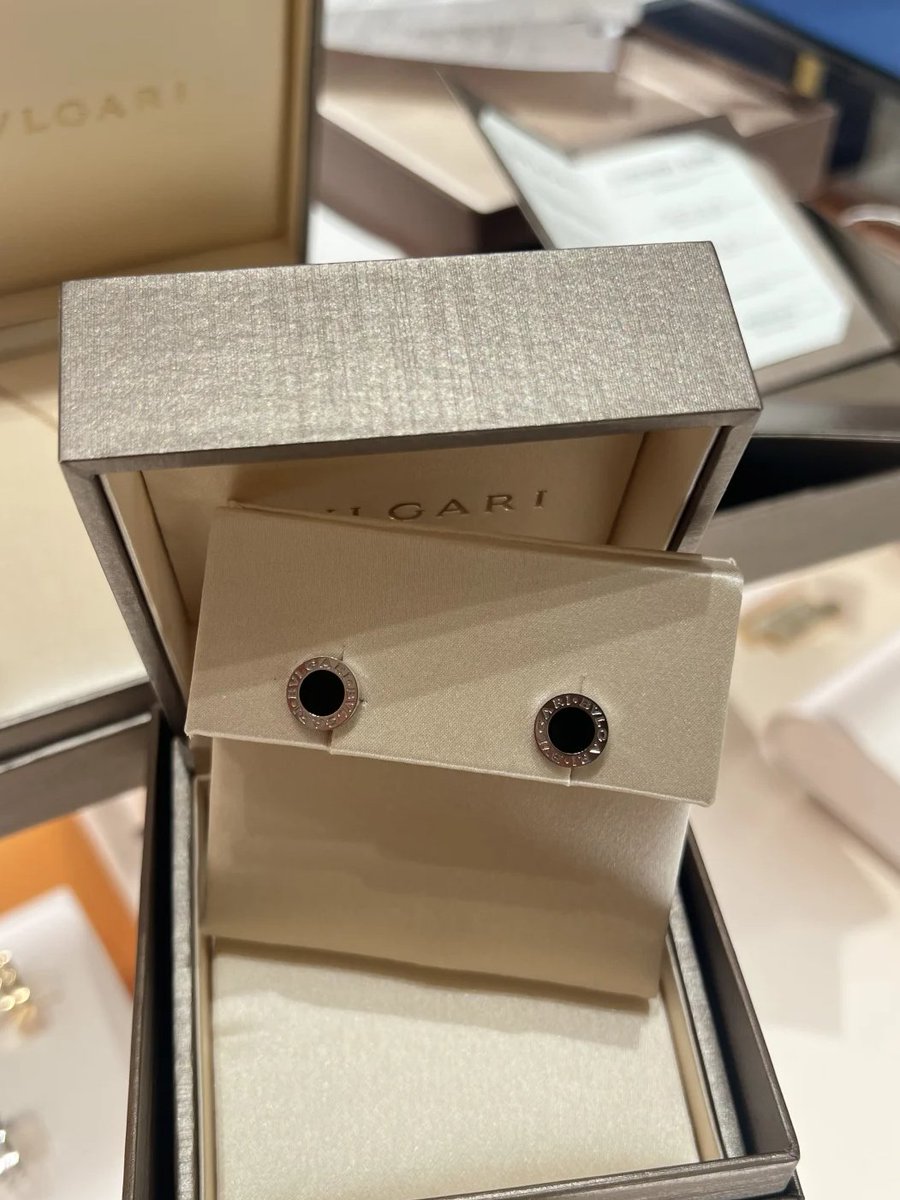 Let inspiration flow through your fingertips and create your own unique style