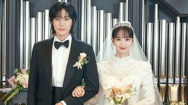 Realnews829984's tweet image. **Le « No Gain No Love » de Shin Minah domine les classements d'audience pendant la saison des fêtes.**

#ShinMinah #NoGainNoLove #Série #Classements #Audiences #Fêtes #Divertissement #Téléréalité #Succès #CoréeDuSud 🎉📺✨