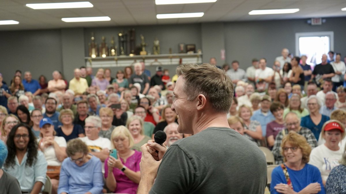 Thank you St. Joe!

This crowd wants a Senator who will do his job, empower workers, protect our freedoms, and invest in Missouri. Josh Hawley’s had six years to do it, and he hasn’t — so we’re fired up and ready to make change happen in November.