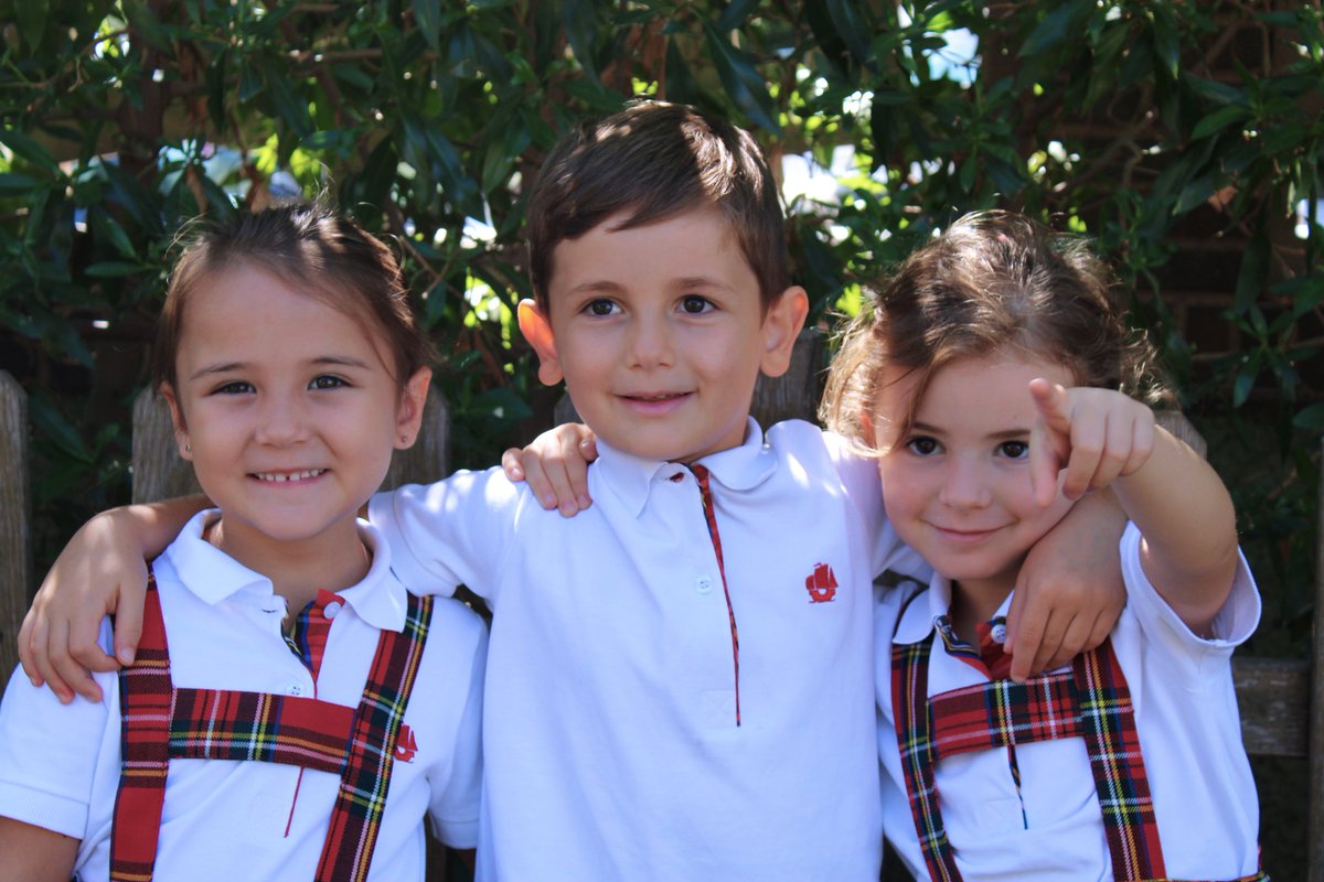 ¡Bienvenidos a vuestro colegio!

Queremos mandar un saludo especial a todos los nuevos alumnos de Monteagudo-Nelva. Esperamos que desde ya os sintáis parte de nuestro colegio. Vuestros compañeros y profesores pondrán todo su cariño y empeño en hacerlo posible.