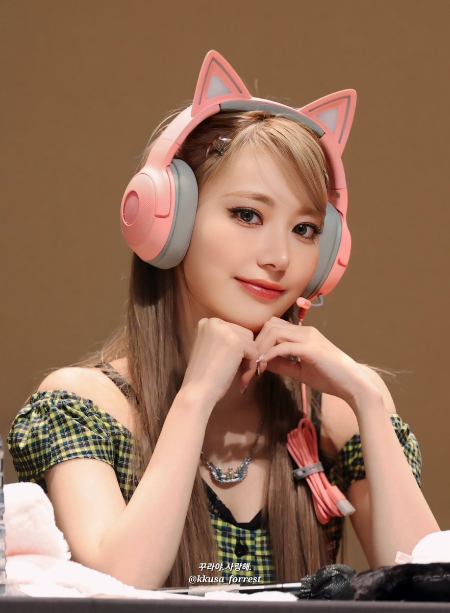 kkusa_forrest's tweet photo. 240906 aladin fansign HQ-1

#宮脇咲良
#사쿠라 #SAKURA 
#미야와키사쿠라 #みやわきさくら
#르세라핌 #LE_SSERAFIM https://t.co/bR4mhveyaQ
