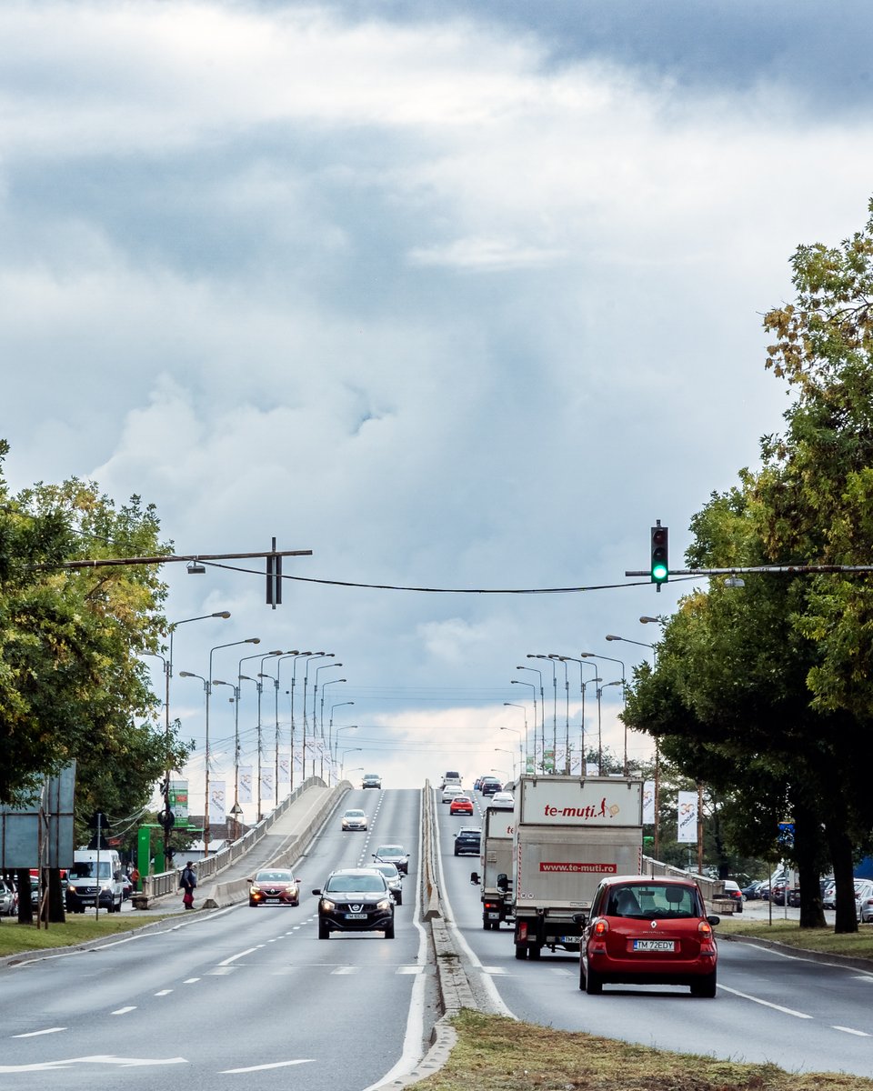 Ovidiu_Serariu's tweet photo. Fotografie Stradala prin Timisoara
Street Photography through Timisoara

Location :Timisoara/Timis
Camera : Sony A7iii
Lens :Sony 85mm F1.8

#pod #bridge #intrare #caleasagului #city #cityphotography #trafik #trafic #trafico #timisoaracity #streetphotography #streetphotographer https://t.co/Oh1jMZNv9b