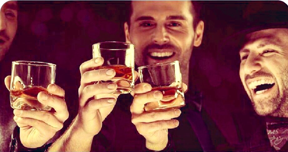 Aureliano_Boni's tweet photo. Anche #JackDaniles, come già fatto da #Budweiser e #HarleyDavidson, dopo essersi appecoronata all’ideologia #woke, sfancula gli arcobalenati e torna un marchio #lgbtfree.
Anche in questo caso, le proteste dei consumatori maschi eterosessuali hanno sconfitto il #mondoalcontrario https://t.co/hNnRKUxB5r