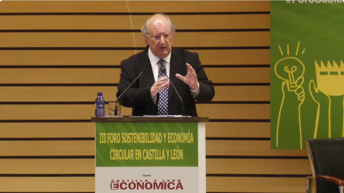 cescyl's tweet image. 🗣️Enrique Cabero: "La economía circular favorece la productividad, incrementa la competitividad, fomenta la innovación y, en consecuencia, impulsa el crecimiento económico y el empleo de calidad" #ForoSostenibilidadCyL24 de @cyleconomica