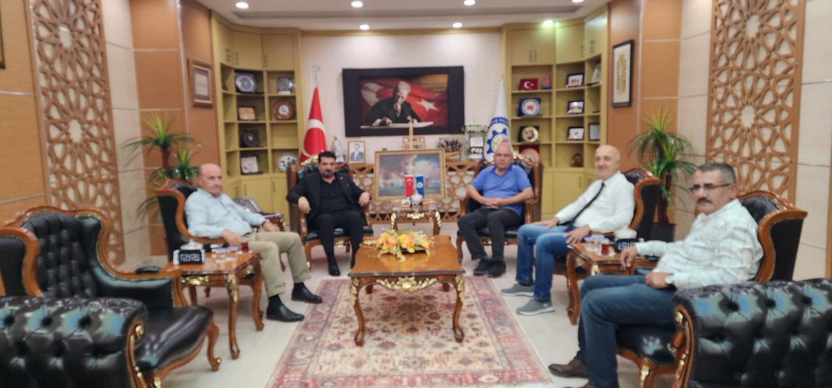 Muş Tanıtım Platformu (@mus_tanitim) on Twitter photo Başkanımız Sayın <a href="/FrtAykan/">Fırat AYKAN</a> ve Başkan yardımcılarımız <a href="/GundoganHarbi/">Harbi Gündoğan</a>
ve <a href="/makifcavus/">Mehmet Akif Çavuş</a> ile birlikte <a href="/mustso49/">Muş Ticaret ve Sanayi Odası</a> ‘nı “ziyaret ederek 2”ci Altın Lale Ödülleri programı ile ilgili görüş alışverişinde bulundular.
<a href="/mustso49/">Muş Ticaret ve Sanayi Odası</a> <a href="/ErdalKoc49/">Erdal Koç</a> <a href="/altnlale1/">Altınlale</a> Başkanımız Sayın <a href="/FrtAykan/">Fırat AYKAN</a> ve Başkan yardımcılarımız <a href="/GundoganHarbi/">Harbi Gündoğan</a>
ve <a href="/makifcavus/">Mehmet Akif Çavuş</a> ile birlikte <a href="/mustso49/">Muş Ticaret ve Sanayi Odası</a> ‘nı “ziyaret ederek 2”ci Altın Lale Ödülleri programı ile ilgili görüş alışverişinde bulundular.
<a href="/mustso49/">Muş Ticaret ve Sanayi Odası</a> <a href="/ErdalKoc49/">Erdal Koç</a> <a href="/altnlale1/">Altınlale</a>