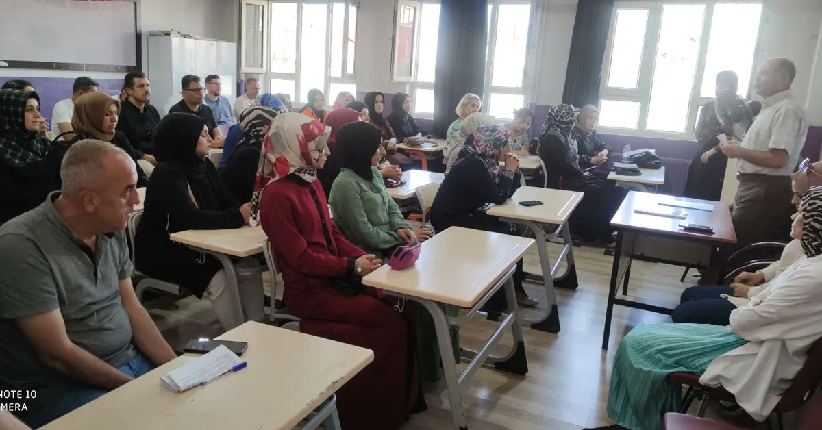 NFKiho (@kihonf) on Twitter photo 8.sınıf velilerimiz için düzenlediğimiz "Sene Başı Veli Bilgilendirme Toplantısı"nı okul idaresi, okul rehber öğretmeni ve branş öğretmenlerimizin katılımıyla gerçekleştirdik.
Katılım sağlayan velilerimize teşekkür ederiz.
<a href="/midyatilcemem/">Midyat İlçe Milli Eğitim Müdürlüğü</a> 8.sınıf velilerimiz için düzenlediğimiz "Sene Başı Veli Bilgilendirme Toplantısı"nı okul idaresi, okul rehber öğretmeni ve branş öğretmenlerimizin katılımıyla gerçekleştirdik.
Katılım sağlayan velilerimize teşekkür ederiz.
<a href="/midyatilcemem/">Midyat İlçe Milli Eğitim Müdürlüğü</a>