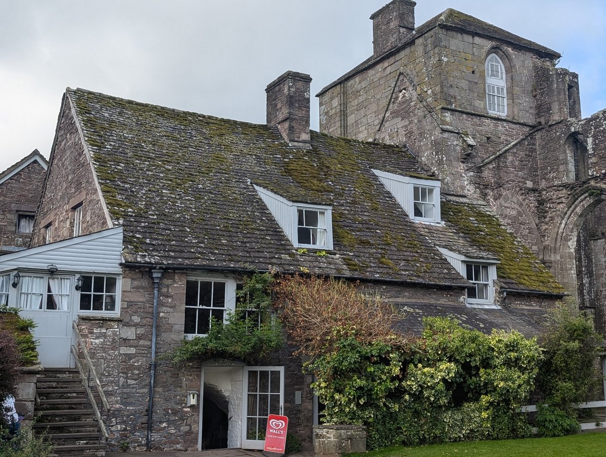 PubsCymru's tweet photo. Dissolution of the monasteries was the death knell for Priory.
Not every day being able to enjoy a pint in an ancient crypt / cellars
#LlanthonyPrioryHotel #Llanthony #ValeofEwyas https://t.co/IHA9TpfPHr