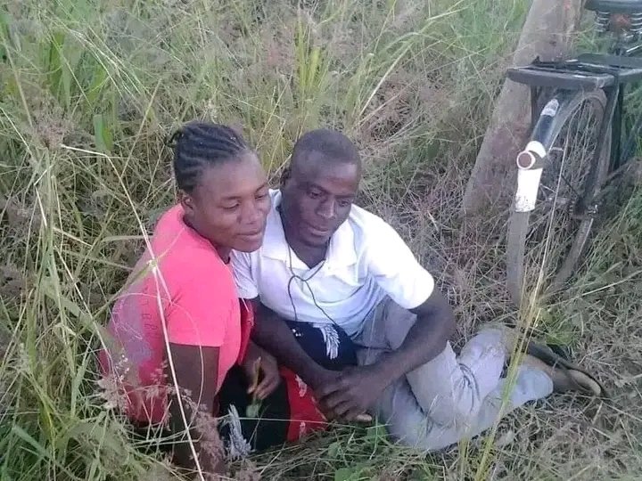 agakonti_gato's tweet photo. Ubundi abanyafurika mwagakwiye kureka kwipasa muremure musaba abakunzi banyu kubasohokana muri #Hoteli,Ngewe uwange naha namusohokanye 🥰♥️ https://t.co/YiqDVtrJKu