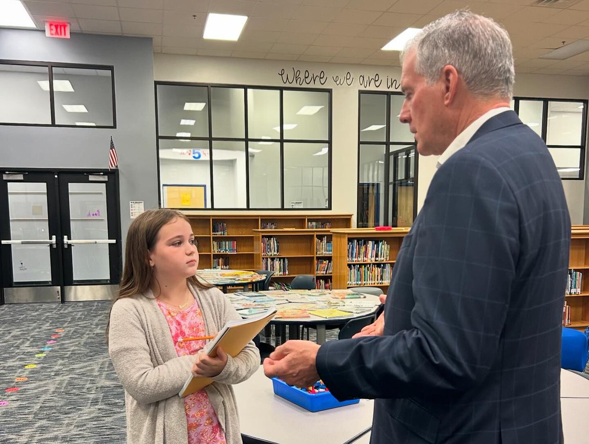 Plano ISD (@plano_schools) on Twitter photo .<a href="/HuffmanHawksPYP/">IB World School at Huffman Elementary</a> hosted <a href="/cityofplanotx/">City of Plano</a> Mayor John Muns to meet with first graders and talk about his leadership journey and service to the community. Thank you, Mayor Muns, for making time to visit and inspire tomorrow's leaders!
#WinningForKidsWednesday #TeamPlanoISD .<a href="/HuffmanHawksPYP/">IB World School at Huffman Elementary</a> hosted <a href="/cityofplanotx/">City of Plano</a> Mayor John Muns to meet with first graders and talk about his leadership journey and service to the community. Thank you, Mayor Muns, for making time to visit and inspire tomorrow's leaders!
#WinningForKidsWednesday #TeamPlanoISD