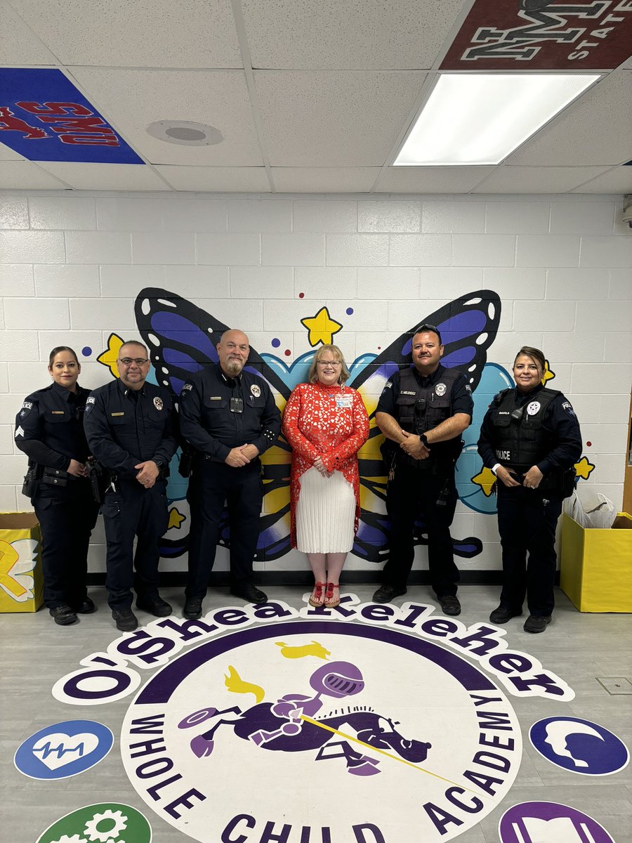 OSheaKeleher_ES's tweet photo. Thank you @SOCORROISDPD1 @YvetteP96956576 @ADal_JDS for joining us at O’Shea this morning for Coffee with the Chief #TeamSISD #TheMagicIsInUs https://t.co/EbDP50Ec4E