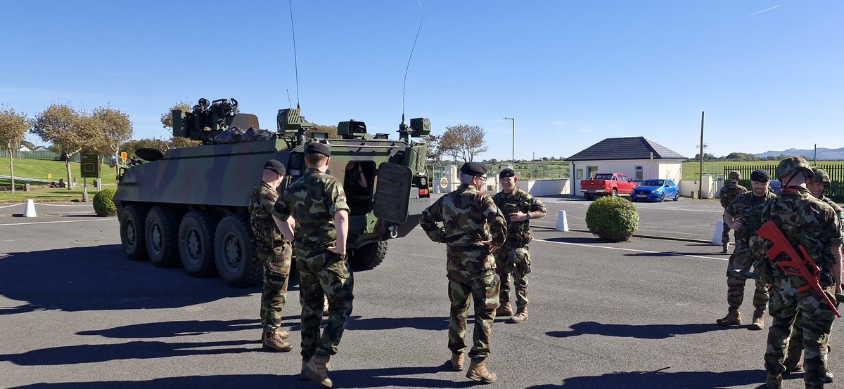Today, the Chief of staff Lt Gen Sean Clancy visited Finner Camp and spent some time visiting soldiers in training from the 28th and 125th Infantry Battalion. #bemore