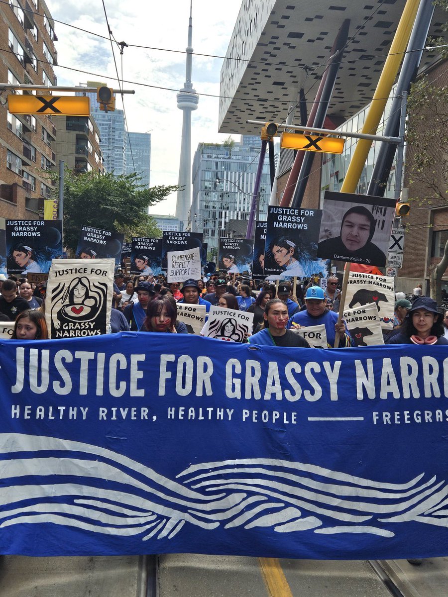 FreeGrassy's tweet photo. We are en route ! Justice for #GrassyNarrows see you at Queens Park! Thousands are marching by with us #freegrassy https://t.co/XUwLKUIvwk