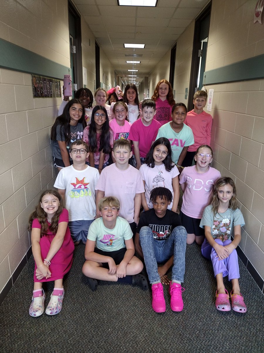Mrs. Garcia and Mrs. Shane's 5th graders promise to show compassion for others during "Start with Hello Week". Today we wear Pink! 🩷
<a href="/HumbleISD_HHE/">Hidden Hollow Elementary</a>