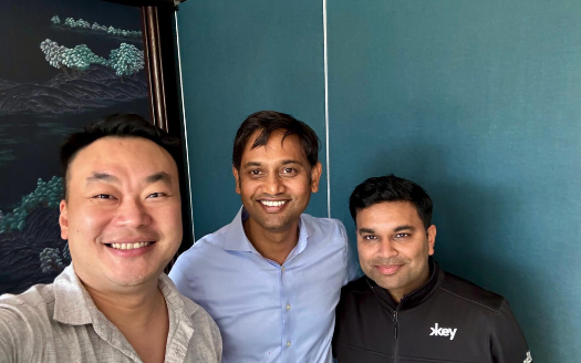 Christopher Fong (@christopherfong) on Twitter photo Thank you <a href="/2Ragu/">Raghu Yarlagadda</a> for sharing insights with Southeast Asia based CEOs on the latest in digital assets. If you're in Singapore on 9/19 at 5pm be sure to hear from him & the founders of @magiceden <a href="/unlockwithkeyai/">Key AI</a> & <a href="/avichal/">Avichal - Electric ϟ Capital</a> at <a href="/Google/">Google</a> key.ai/token2049atgoo…
#Token2049 #singapore Thank you <a href="/2Ragu/">Raghu Yarlagadda</a> for sharing insights with Southeast Asia based CEOs on the latest in digital assets. If you're in Singapore on 9/19 at 5pm be sure to hear from him & the founders of @magiceden <a href="/unlockwithkeyai/">Key AI</a> & <a href="/avichal/">Avichal - Electric ϟ Capital</a> at <a href="/Google/">Google</a> key.ai/token2049atgoo…
#Token2049 #singapore