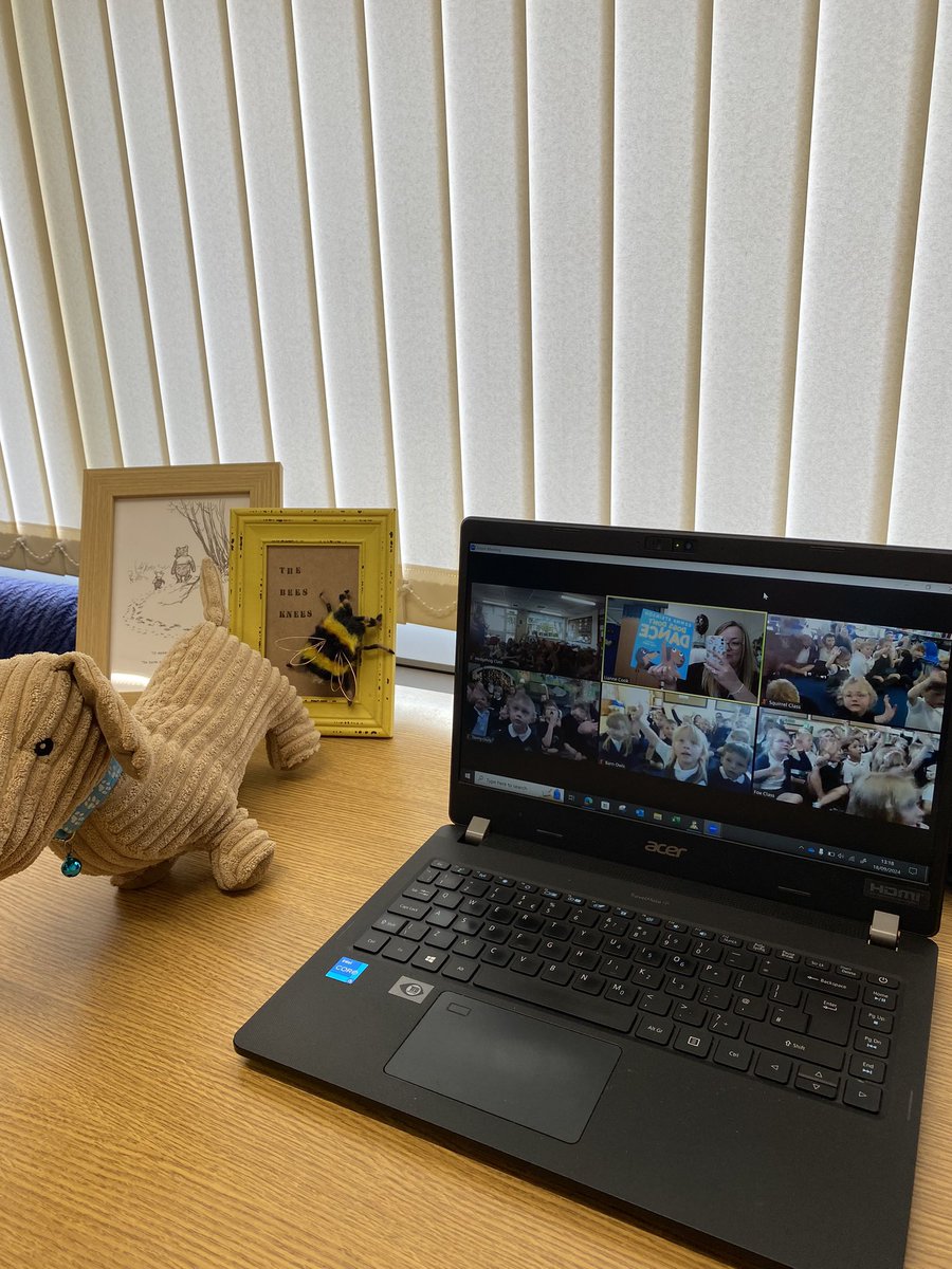 BranstonInfant1's tweet photo. Our first #StoryTimeWednesday of the year! We loved reading @MissGAtkinson ‘Dogs Don’t Dance’ as part of #NationalFitnessDay 🐕🐾#ReadingForPleasure #LincolnshireReadingPledge 📚 https://t.co/H5zNNm0PZ7