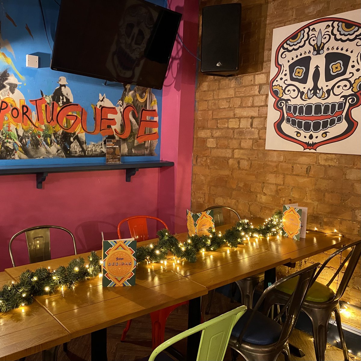 Ready to book your Christmas fiesta? Festive bookings are open at Bodega Cantina 🤩

Plus, if you're looking for a private party space, our Sugar Loaf Bar is available for hire—ideal for work parties &amp; family gatherings!

Explore our Xmas menu and book: bit.ly/Bodega-Xmas