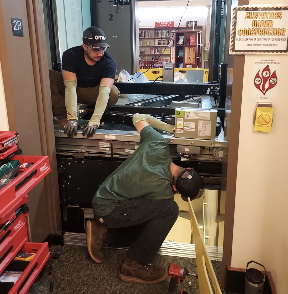 SchlowLibrary's tweet photo. 🥳 MASSIVE thanks to @OtisElevatorCo, #HamerFoundation & the #SchlowLibraryFoundation for their support of our #ElevatorRefurbishmentProject to allow them to last for another 20 yrs + to our staff, volunteers & visitors for their patience while our elevators were out of service! https://t.co/mRwGWiVl1l