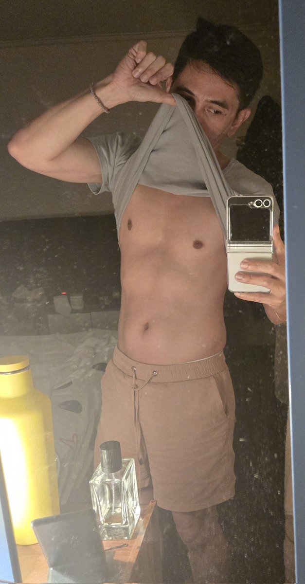 post_it_manila's tweet image. I really should get back on track.. lost all gains. Been almost a month of no workout. #daddy #goodnight #startasap #GetBackOnTrack