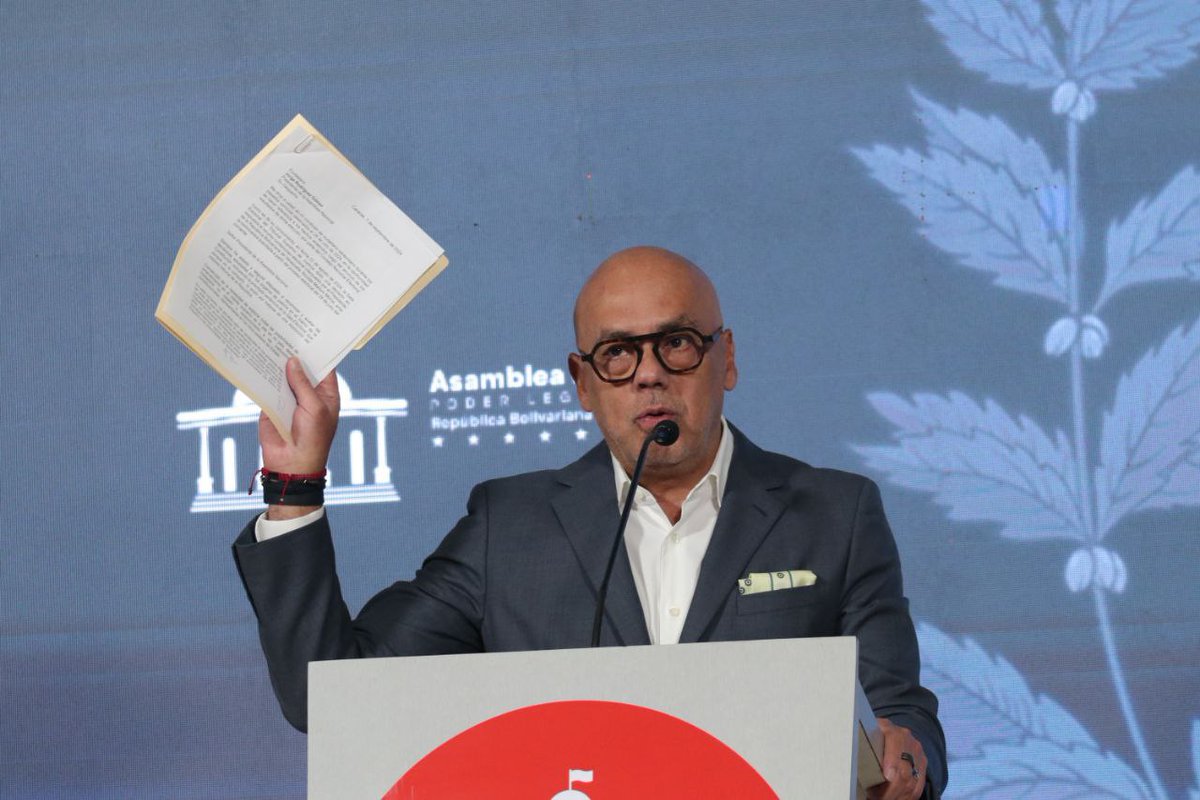 #18Sep || Presidente de la AN, diputado Jorge Rodríguez, presenta pruebas del encuentro que sostuvo con el ex- candidato Edmundo González Urrutia y de su salida al Reino de España.