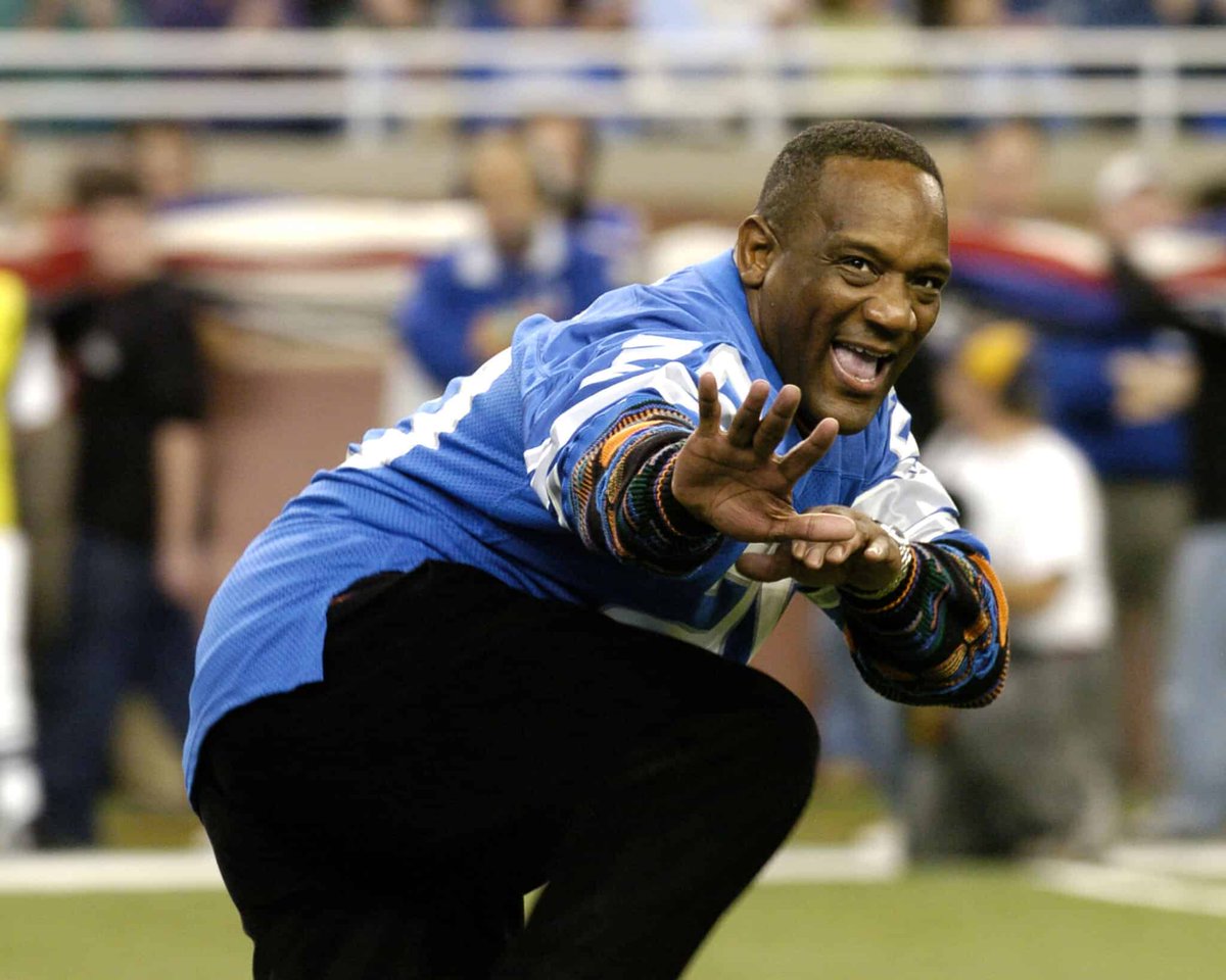 Yrs_Ago_Today's tweet image. 69 Years ago today
9/18/1955
Football player Billy Sims was born in St. Louis, Missouri
#BillySims