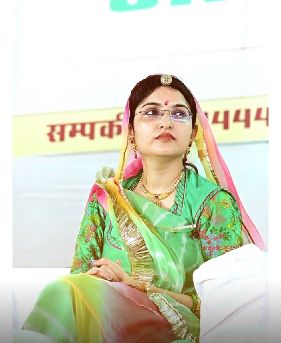 sunil29108's tweet photo. बिश्नोई समाज के लिए बहुत ही दुखद खबर 😭
समाज ने आज एक लोकप्रिय ,होनहार  बेटी श्रीमती प्रियंका बिश्नोई को खो दिया ।
समाज की प्रिय बेटी को भगवान अपने श्र��� चरणों में स्थान दें।😭😭
#नमन #sdm #Priyankabishnoi https://t.co/16yIoUFAel