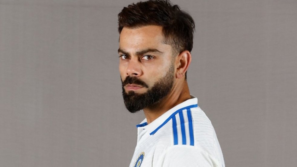 imVK0hlI_18's tweet photo. The Stunning looks of Virat Kohli 🥵🔥
#INDvsBAN #SurVir #PlayBold #OnThisDay #ViratKohli #16YearsOfViratKohli #GreatestofAllTime #CristianoRonaldo #MUFC #ManUtd #Mazraoui #FCBayern #manunited #ChelseaFC https://t.co/sg9AsbLKa3