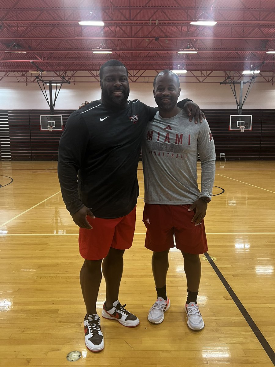 Kelven Moss (@coachkelvenmoss) on Twitter photo Thank you <a href="/CRichyRich23/">Carl Richburg</a> and <a href="/MiamiOH_BBall/">Miami Menβs Basketball</a> for coming to our morning workout. Go Firebirds!!! Thank you <a href="/CRichyRich23/">Carl Richburg</a> and <a href="/MiamiOH_BBall/">Miami Menβs Basketball</a> for coming to our morning workout. Go Firebirds!!!