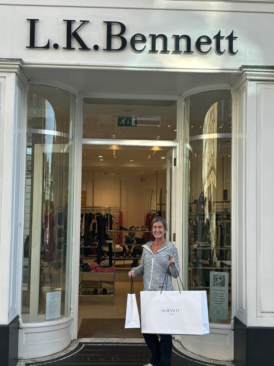 Because Terries Royale won the LK Bennett Handicap for Lady Amateur Riders at Ascot I have had a wonderful afternoon at the LK Bennett shop in Harrogate choosing an “outfit”.  Such a gorgeous and generous prize #lkbennett #Ascot #gorgeousoutfit #thankyou