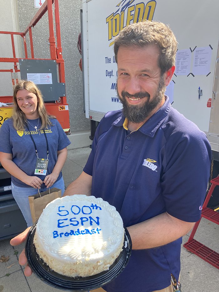 Look who's 500! With the women’s volleyball tournament in Savage last weekend, the UToledo Department of Communication and Media’s ESPN crew hit a new milestone: its 500th ESPN broadcast!

Communication degrees at UToledo
utoledo.edu/programs/under…

#UToledoCAL #UToledoCommunication