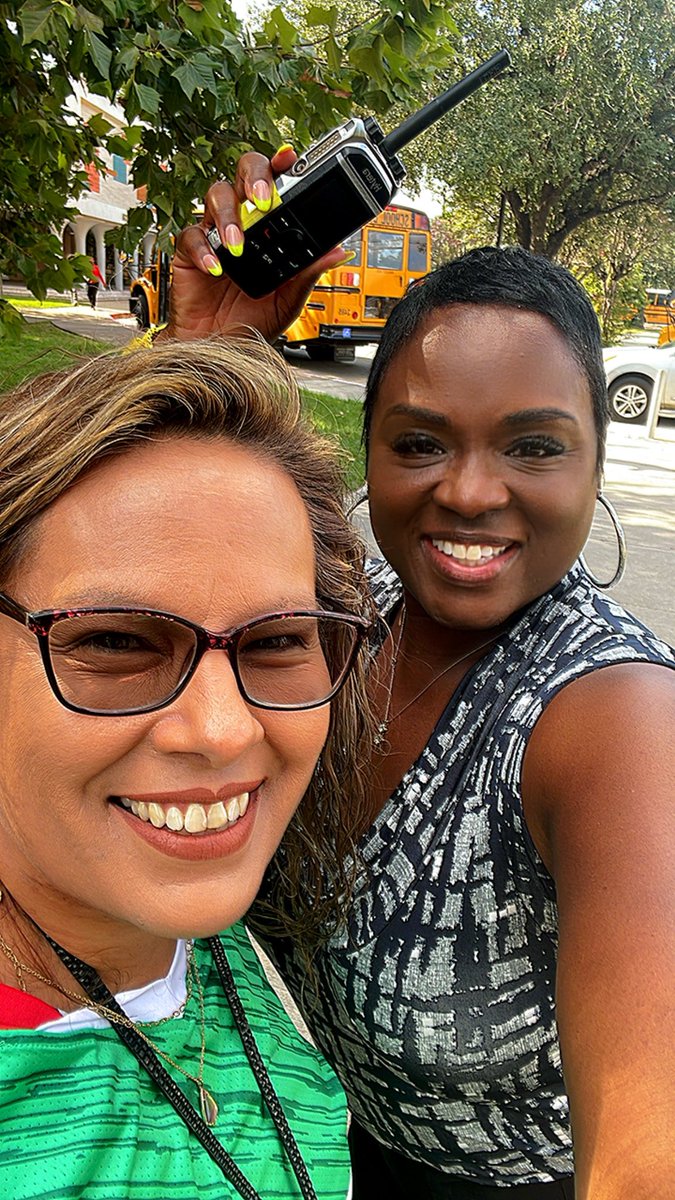 DrCrystalWatson's tweet photo. Language Arts CBPL under the intentional leadership of our amazing Instructional Specialist Ms. Junious🔥🔥🔥🔥🔥 All smiles at the end of an impactful day!@StovallMS_AISD #sasonsite #teamONESECONDtonone
#elevatingessentialsofexcellence https://t.co/knecfgIk47