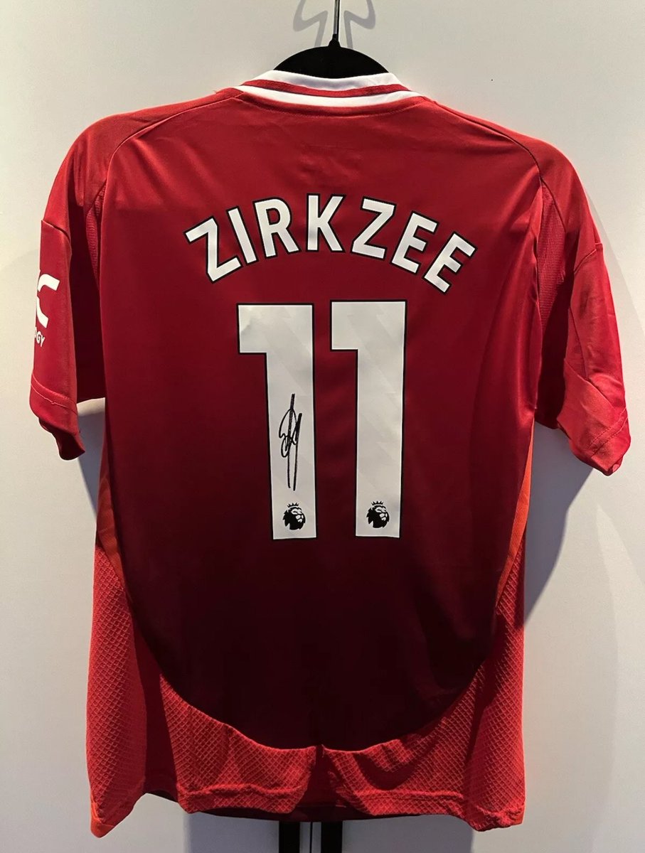 🚨GIVEAWAY

Win a Zirkzee signed shirt! This is how to enter 👇

1. Like and retweet 
2. MUST be following @MUFCFinest 
3. Comment Done