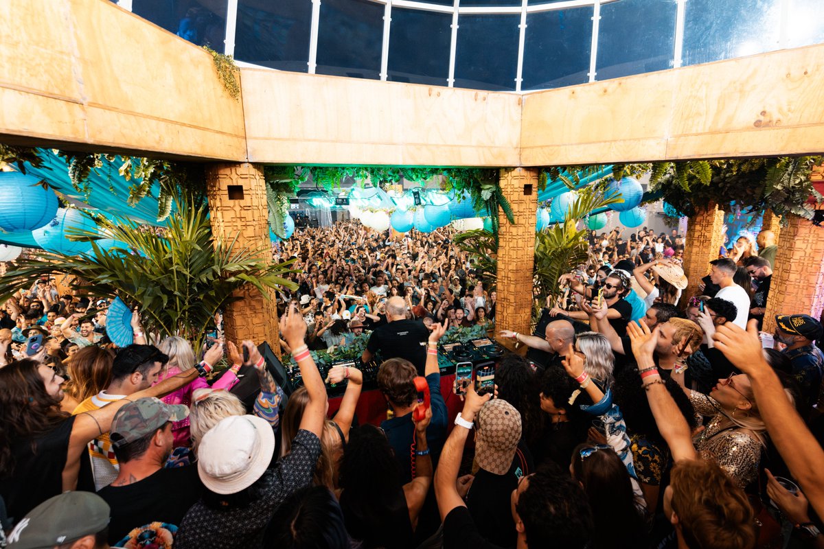 Lee Burridge tweet media