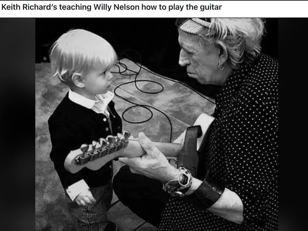 20th_Centurygal's tweet photo. Whaaaaaat? ๐๐คฃ
#keithrichards #willynelson https://t.co/pqUyJR25F4