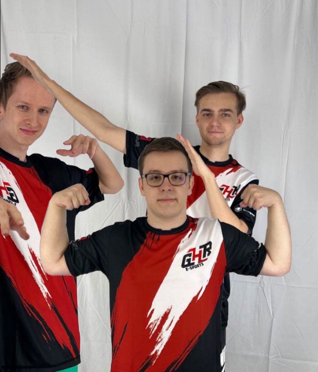 Estarossa 🚬 tweet media