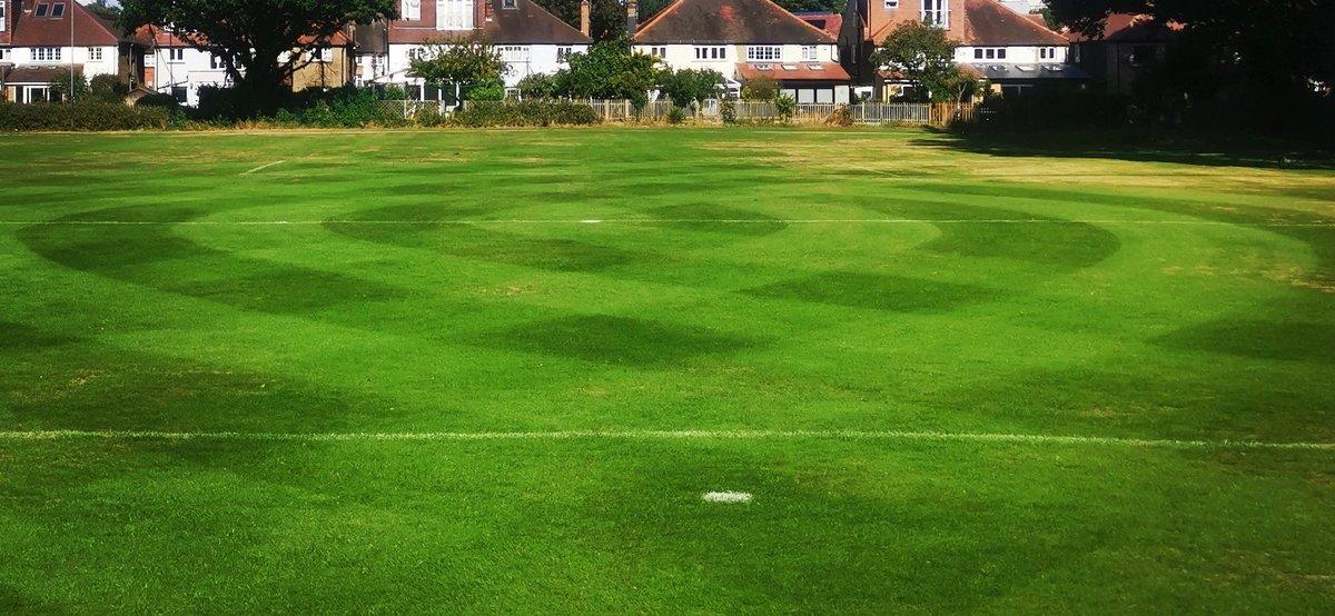 WalkerGroundsT1's tweet image. Footballs season ⚽