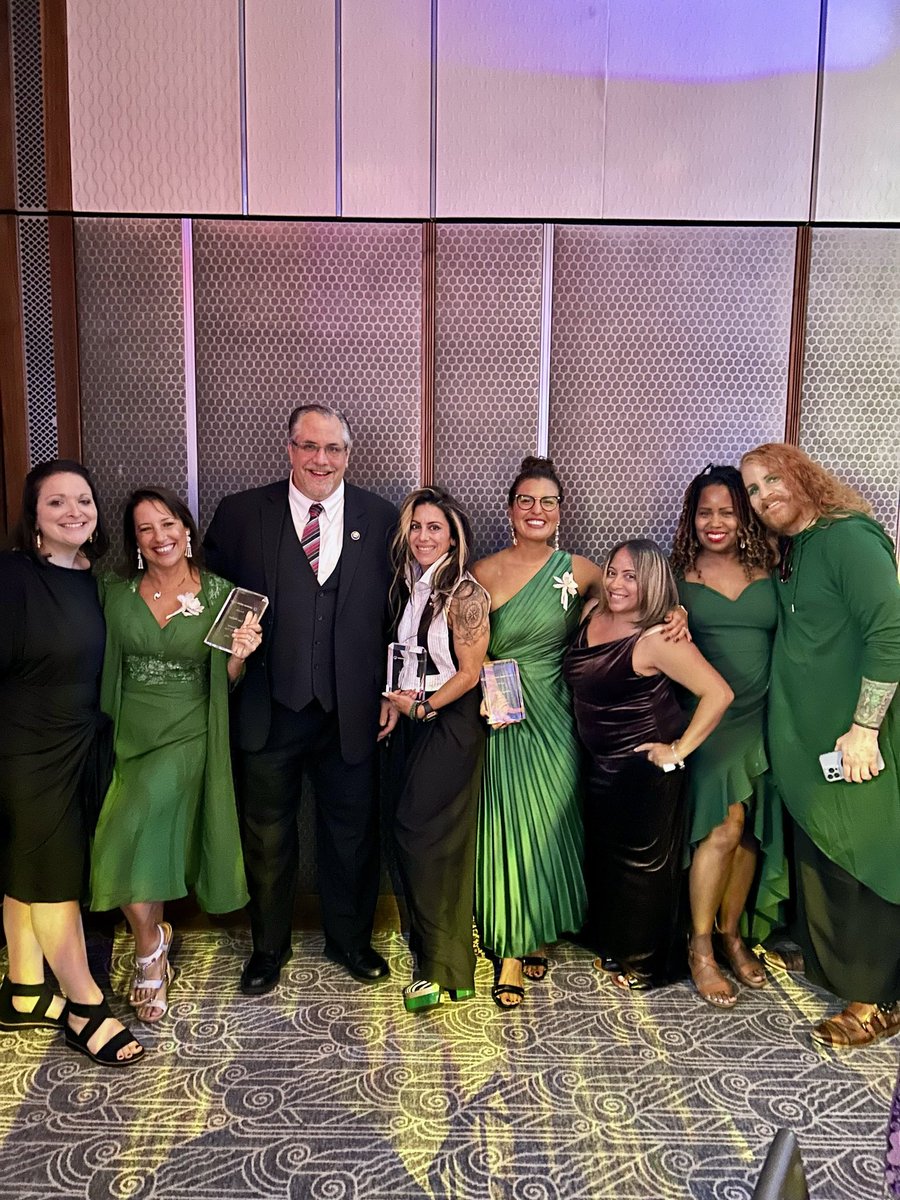 JPatanio's tweet photo. It is an honor to share the stage w/ phenomenal educators &amp; represent @NYCSchools DIIT in receiving this @CommonSenseEd Award for the Digital Literacy &amp; Citizenship work we so passionately believe in🥰 #DigCit #AILiteracy #DigitalCitizenship https://t.co/cuG5lghpB7