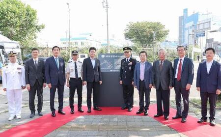 중구 김정헌 구청장, 해양경찰로 명예도로명 제막식서 “해경 희생정신 기릴 것” dlvr.it/TDPDZd