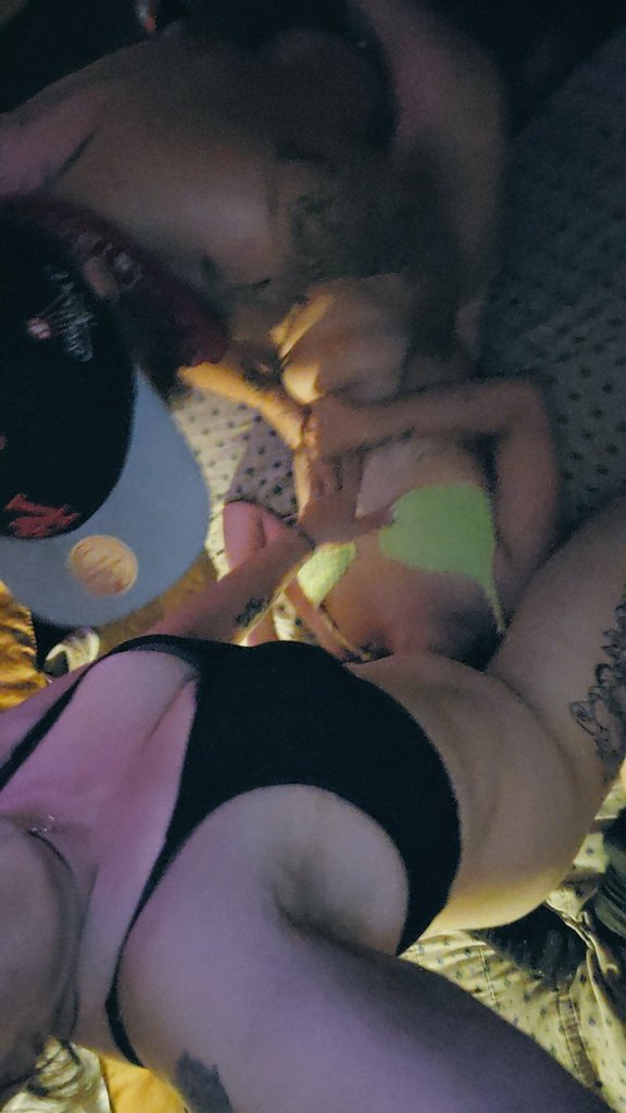 if anyone who follows me wants to see my new porn content hit me up on snap slxtvids24 ill be waiting jus message me i would like content https://t.co/E5Mouk7EgR