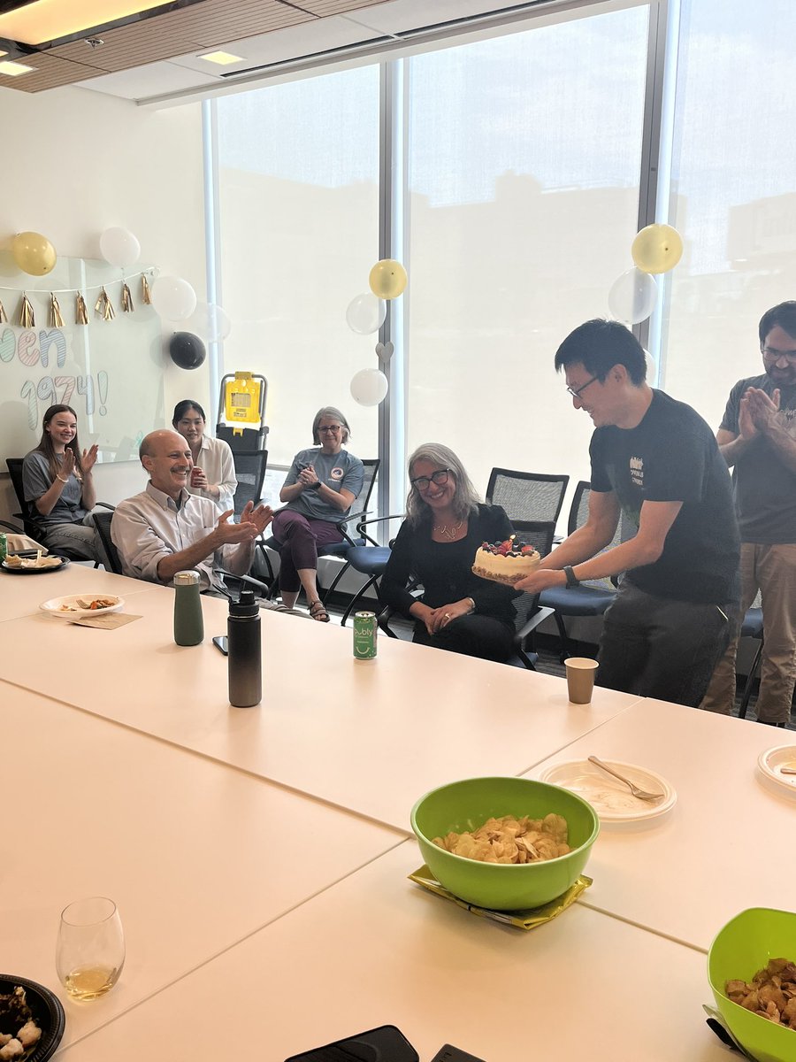 CowenLab's tweet image. Happy belated birthday to our fearless leader!!! An incredible afternoon celebrating with our wonderful team (past and present). 🧬🥳🎂